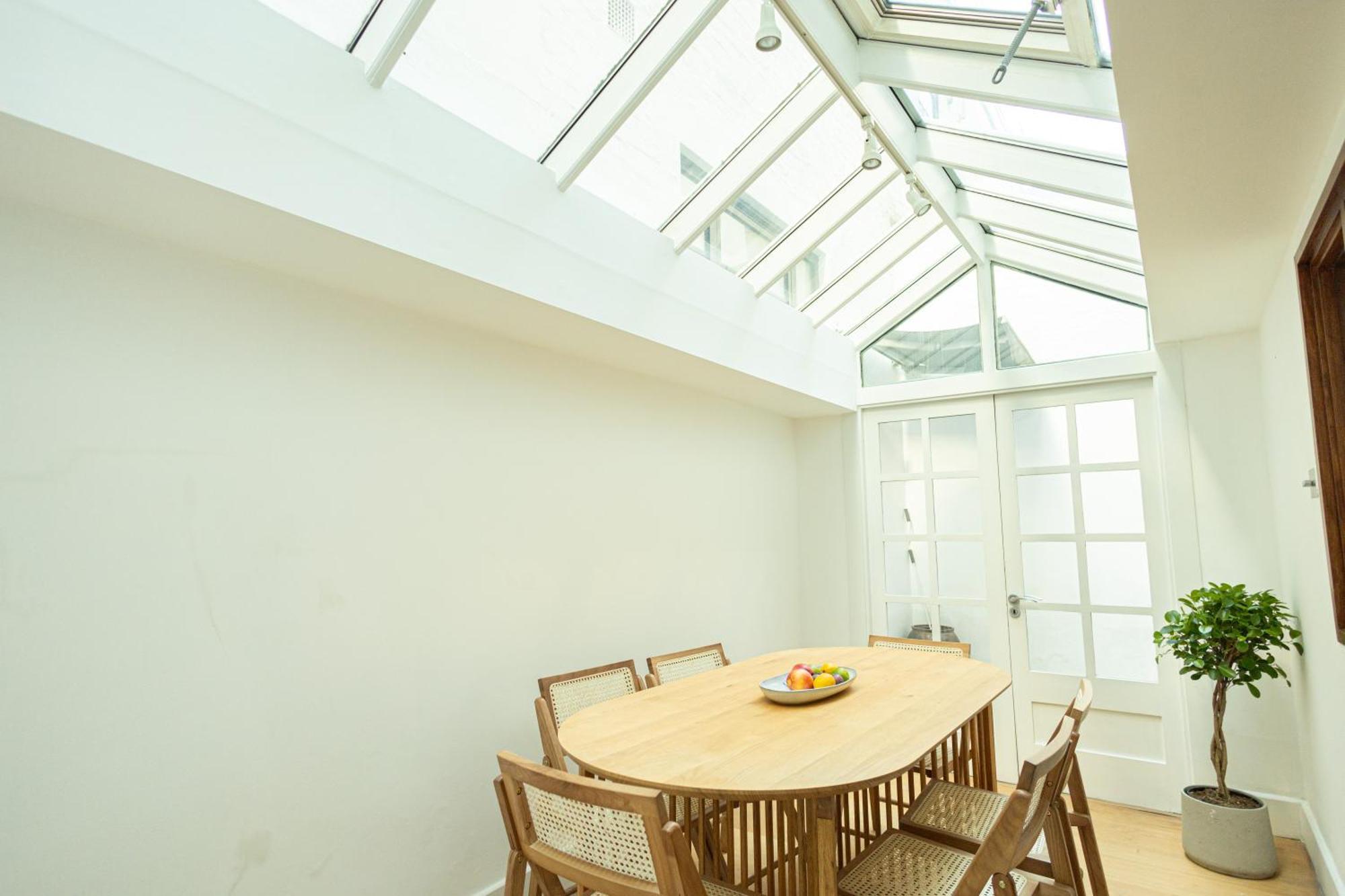 2Bedroom Gem In The Heart Of Kensington Лондон Экстерьер фото