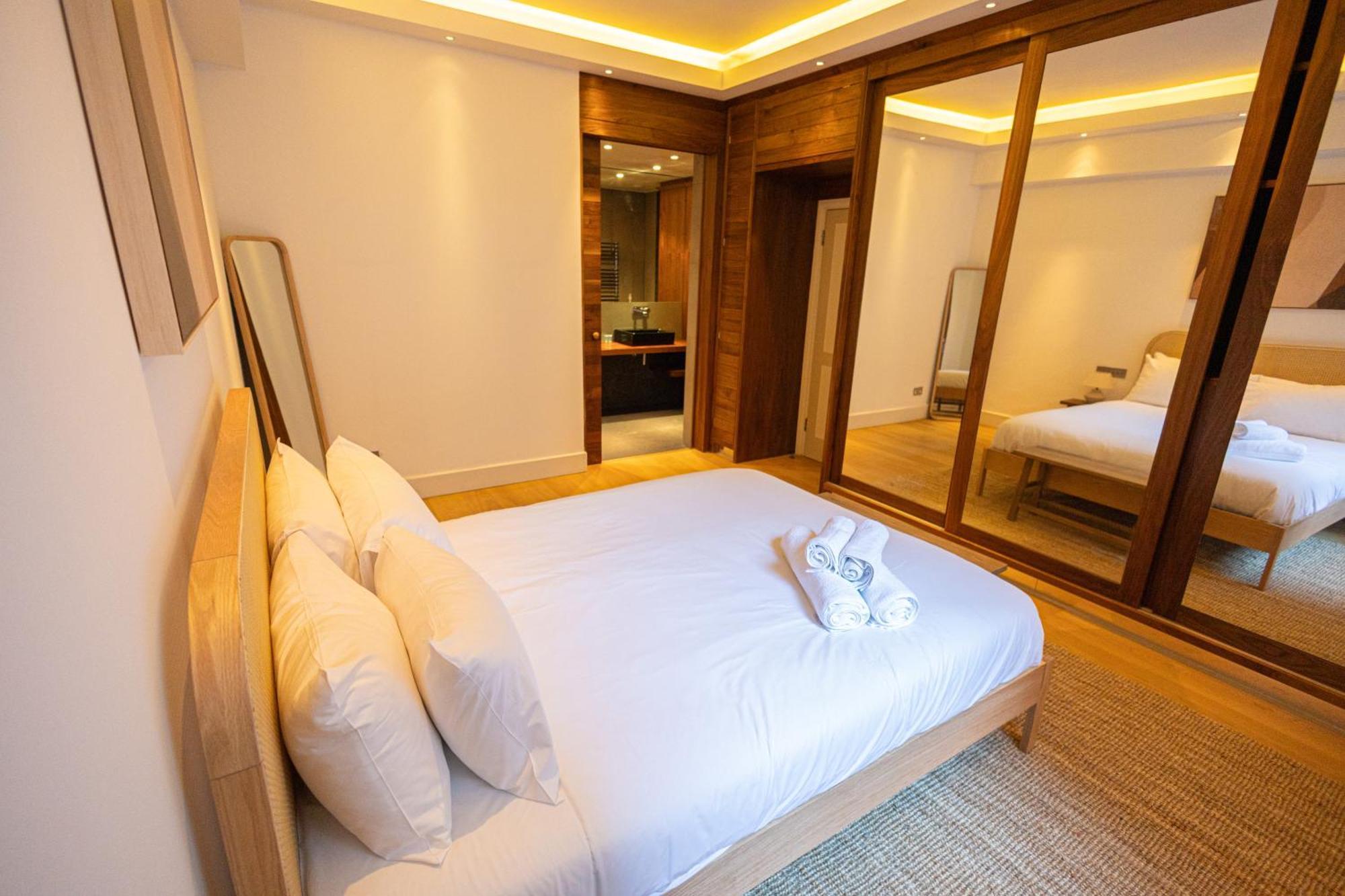 2Bedroom Gem In The Heart Of Kensington Лондон Экстерьер фото
