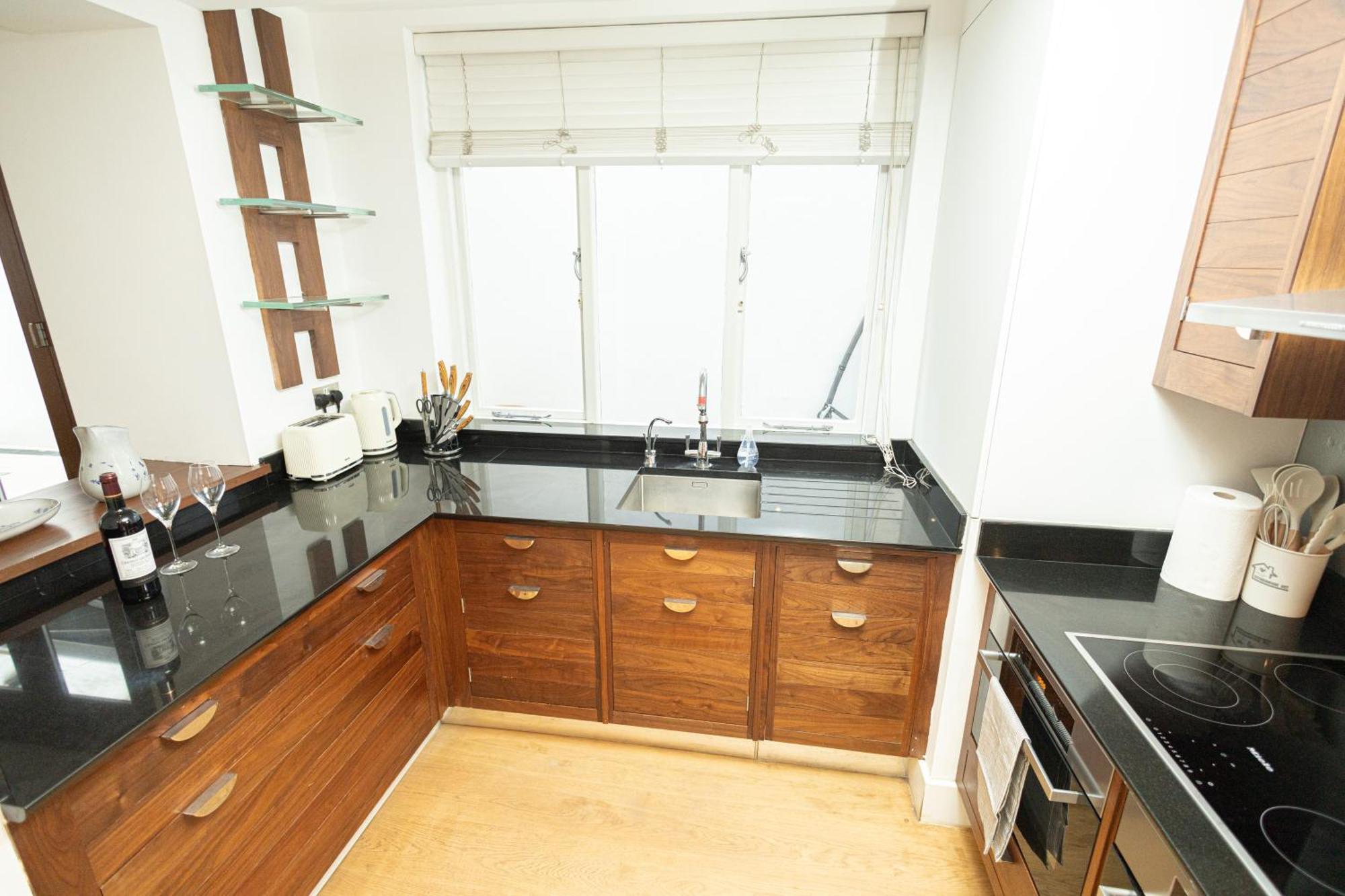 2Bedroom Gem In The Heart Of Kensington Лондон Экстерьер фото